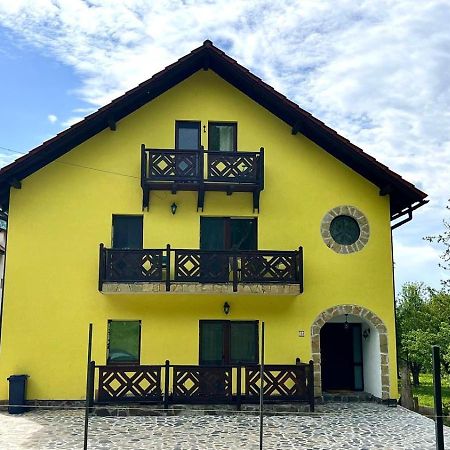 Yellow House Bran  Zewnętrze zdjęcie