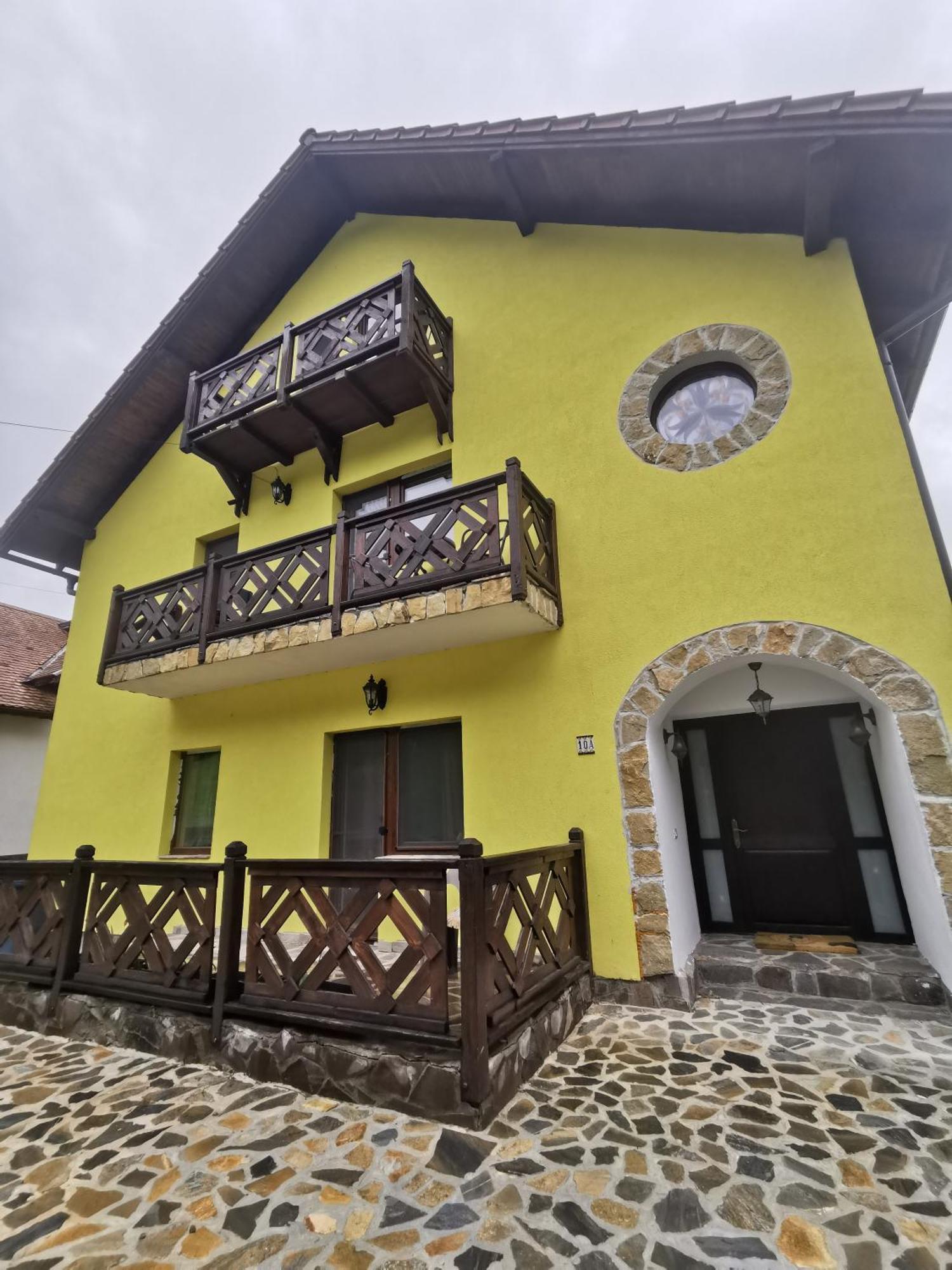Yellow House Bran  Zewnętrze zdjęcie
