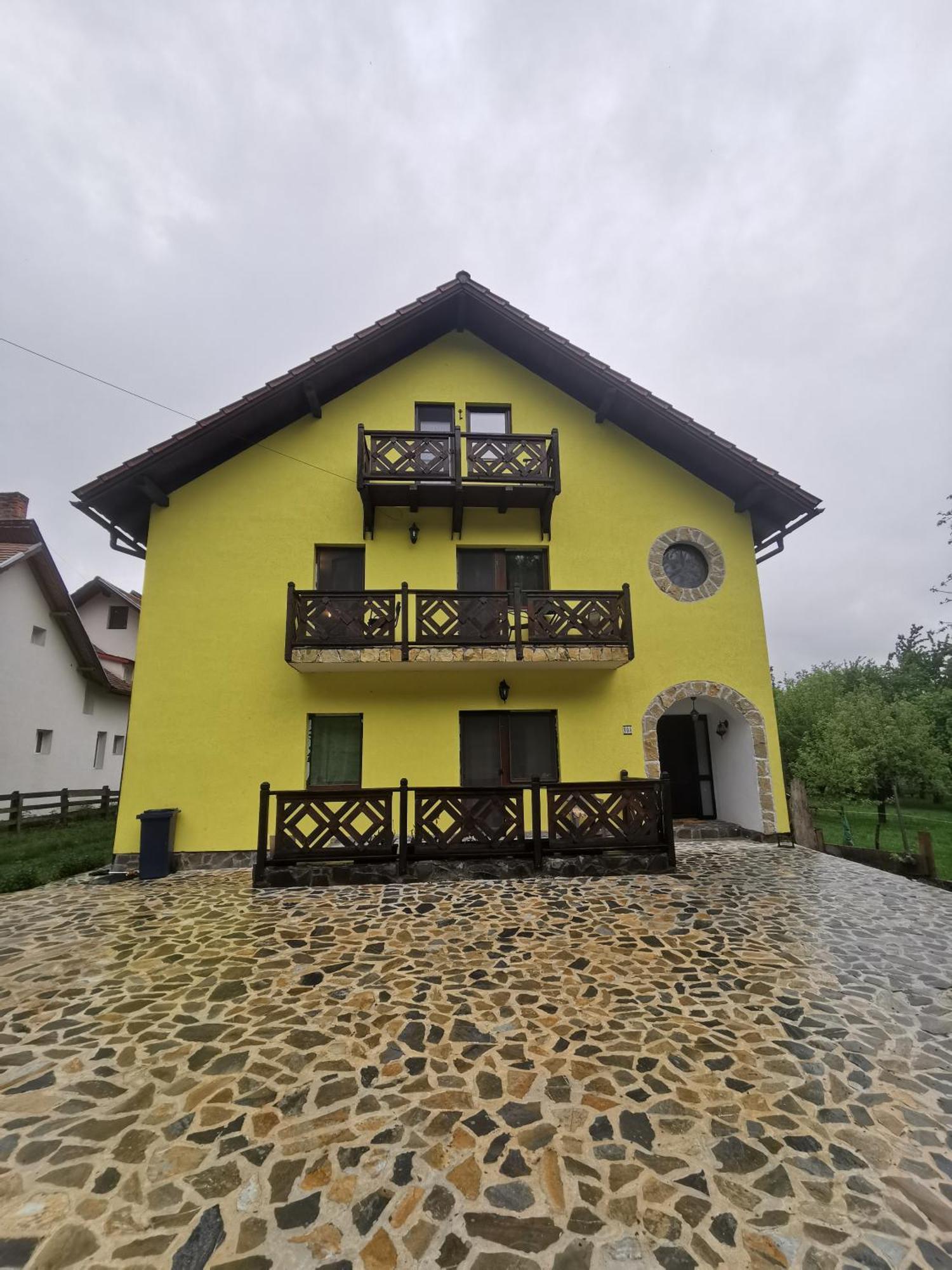 Yellow House Bran  Zewnętrze zdjęcie