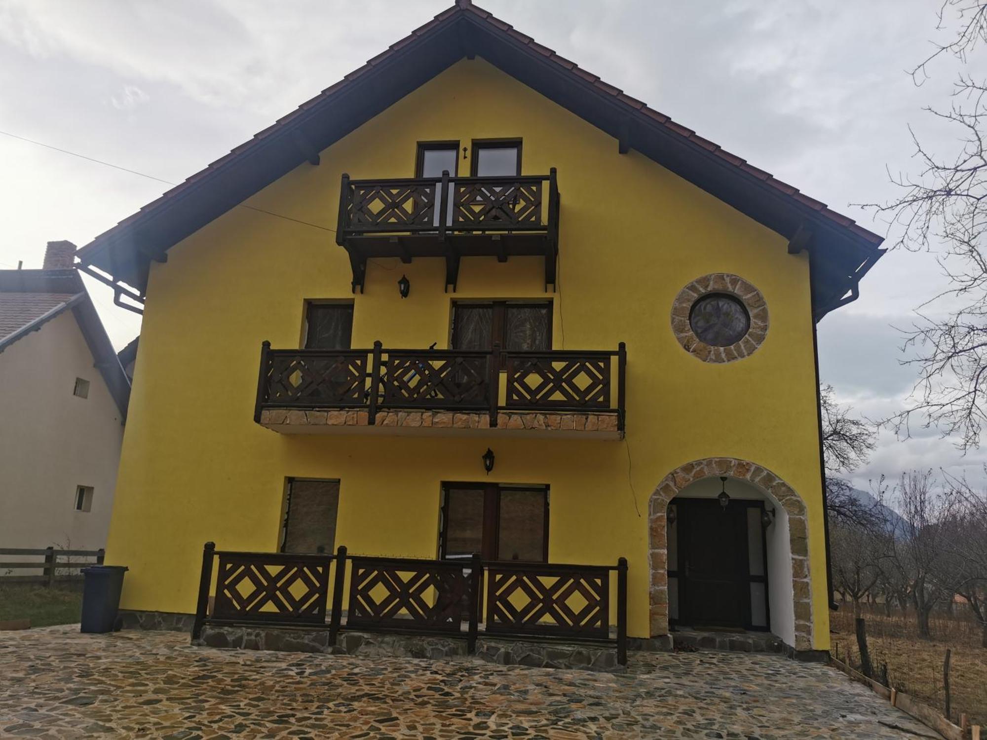 Yellow House Bran  Zewnętrze zdjęcie