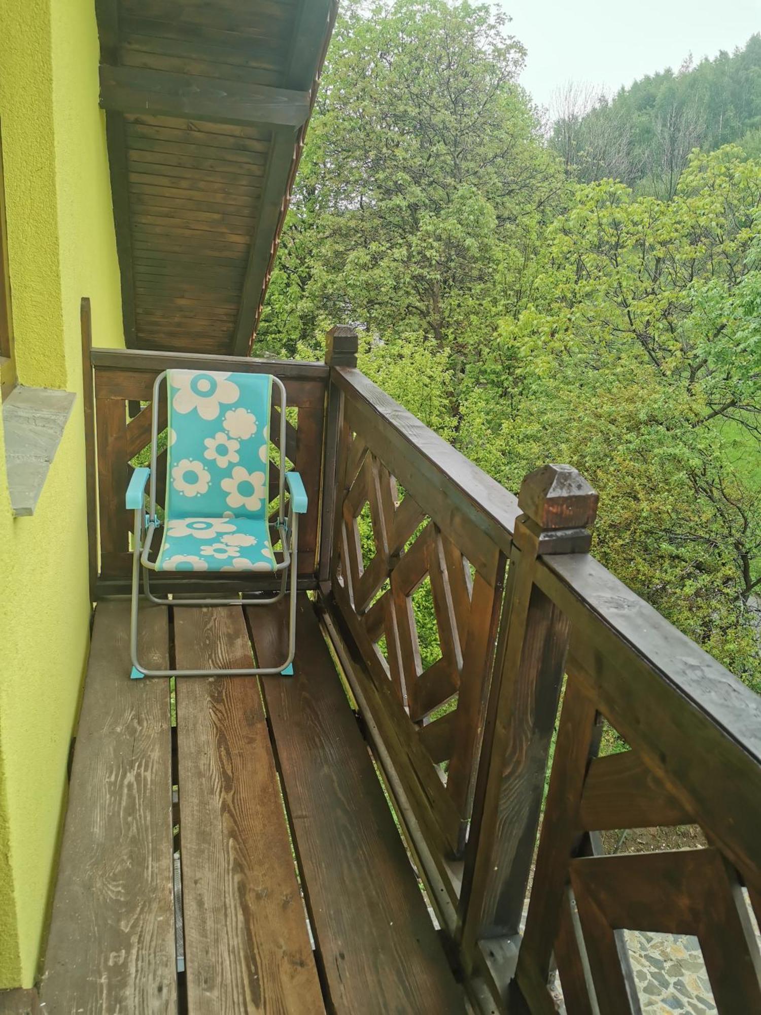Yellow House Bran  Pokój zdjęcie