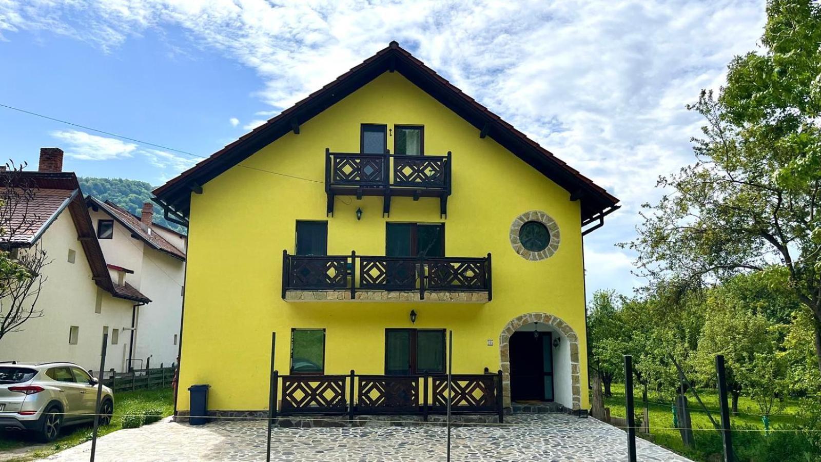 Yellow House Bran  Zewnętrze zdjęcie